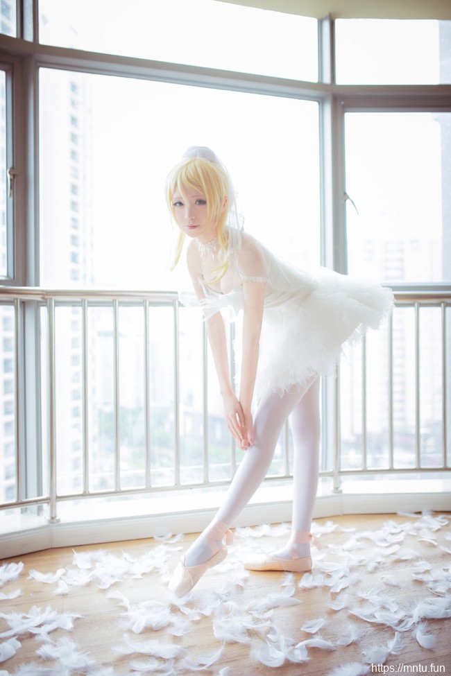 [足控福利] 芭蕾少女青青子w角色扮演LOVE-LIVE绚濑绘里