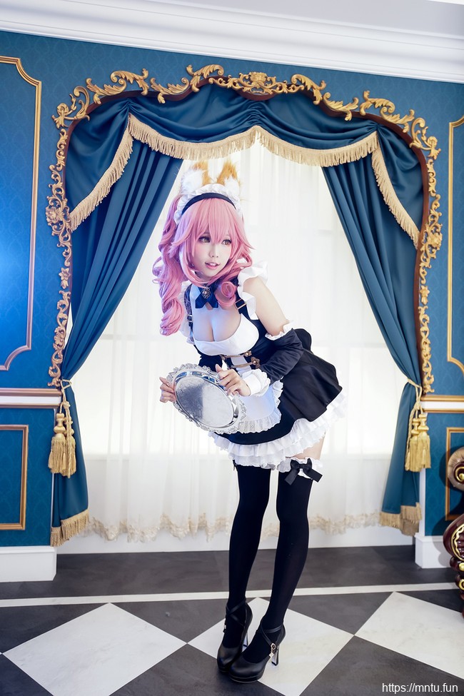 台湾萌妹ElyEE子COS扮演Fate/EXTELLA女仆玉藻前