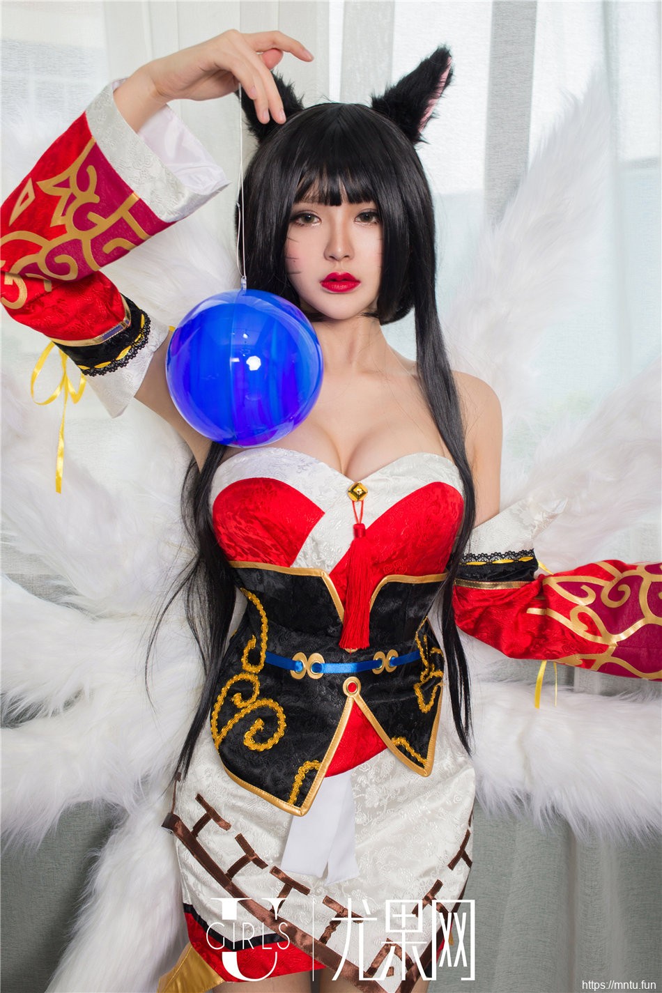 尤果网性感嫩模香川颖白皙巨乳COSPLAY诱惑小狐狸美图