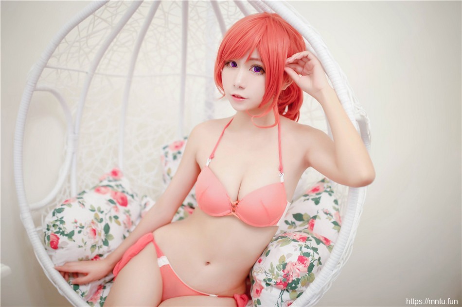 性感私房美女cosplay西木野真姬粉色内衣诱惑
