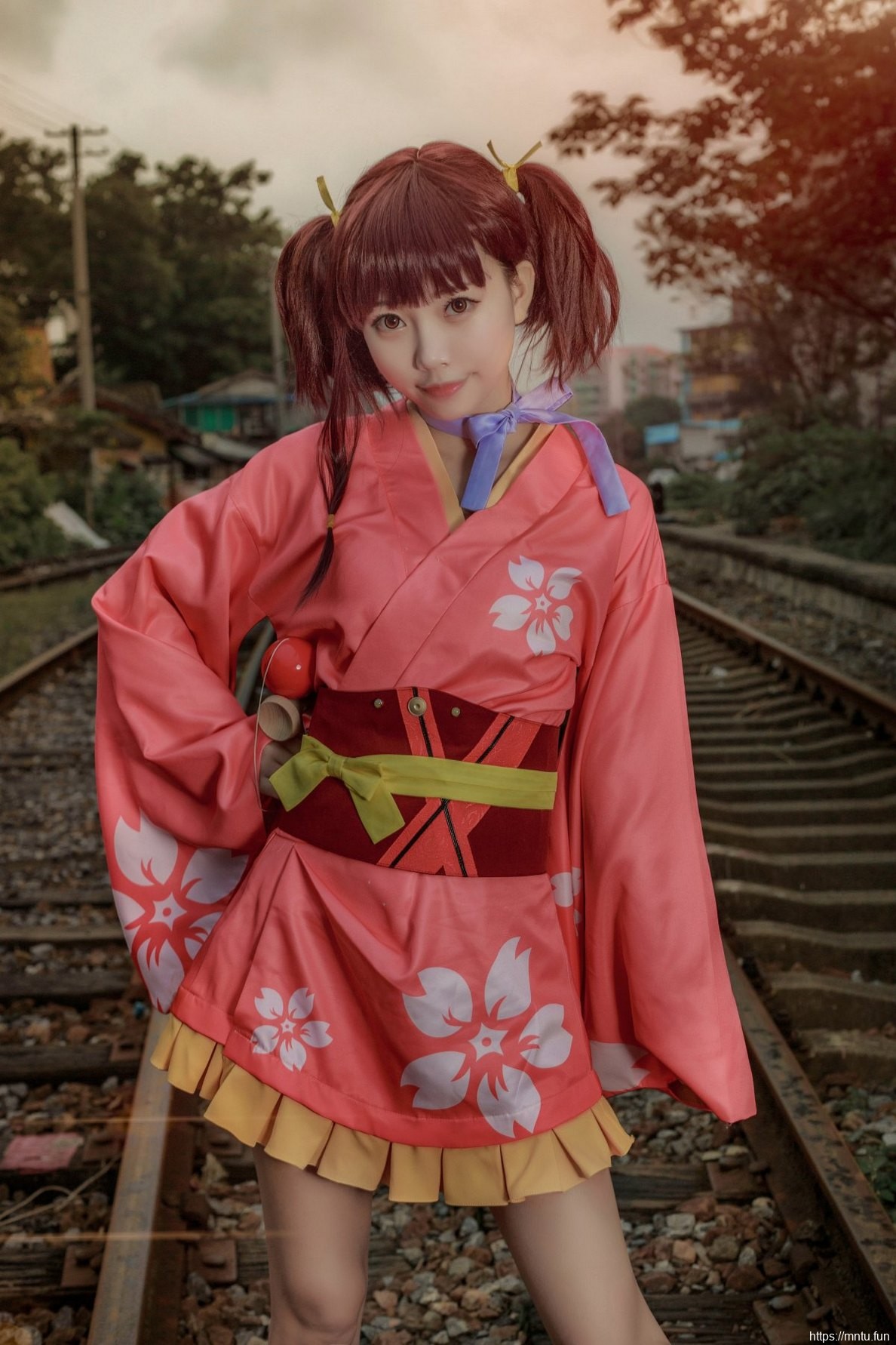 双马尾美少女户外Cosplay摄影美图