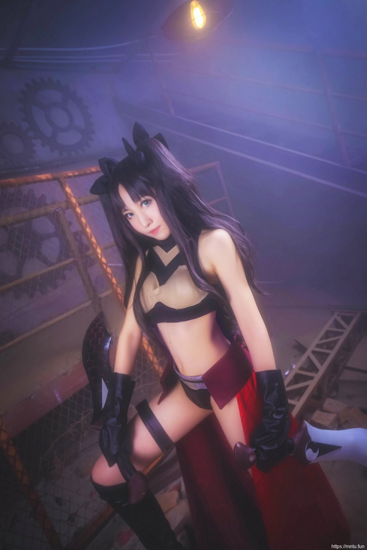 长发美女Cosplay动漫人物远坂凛性感写真