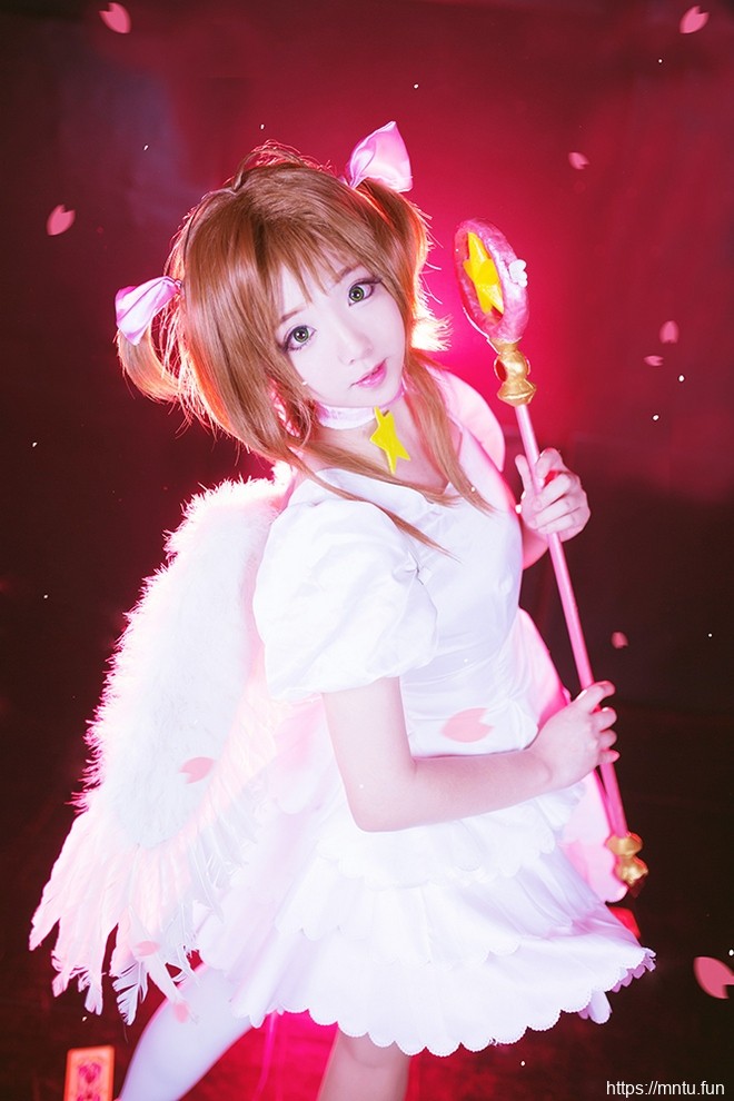 清纯美少女Cosplay审判天使木之本樱