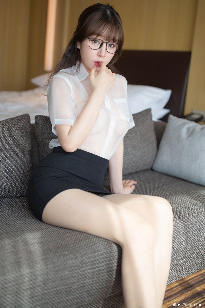 养眼美女王雨纯肉丝翘臀诱惑让人热血沸腾50p