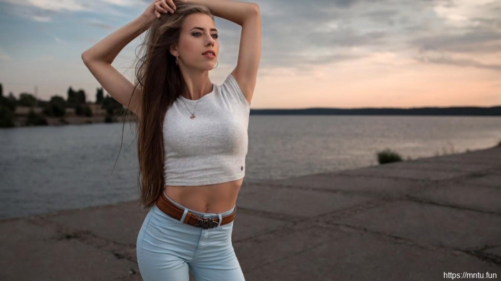 身体婀娜多姿的欧洲美女爆乳翘臀极致销魂美女图库