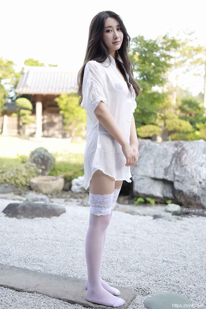 勾魂仙女林子欣蕾丝美腿百看不厌