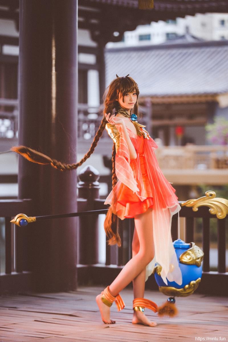 時雨不迟古风COSPLAY王者荣耀大乔裸足美腿