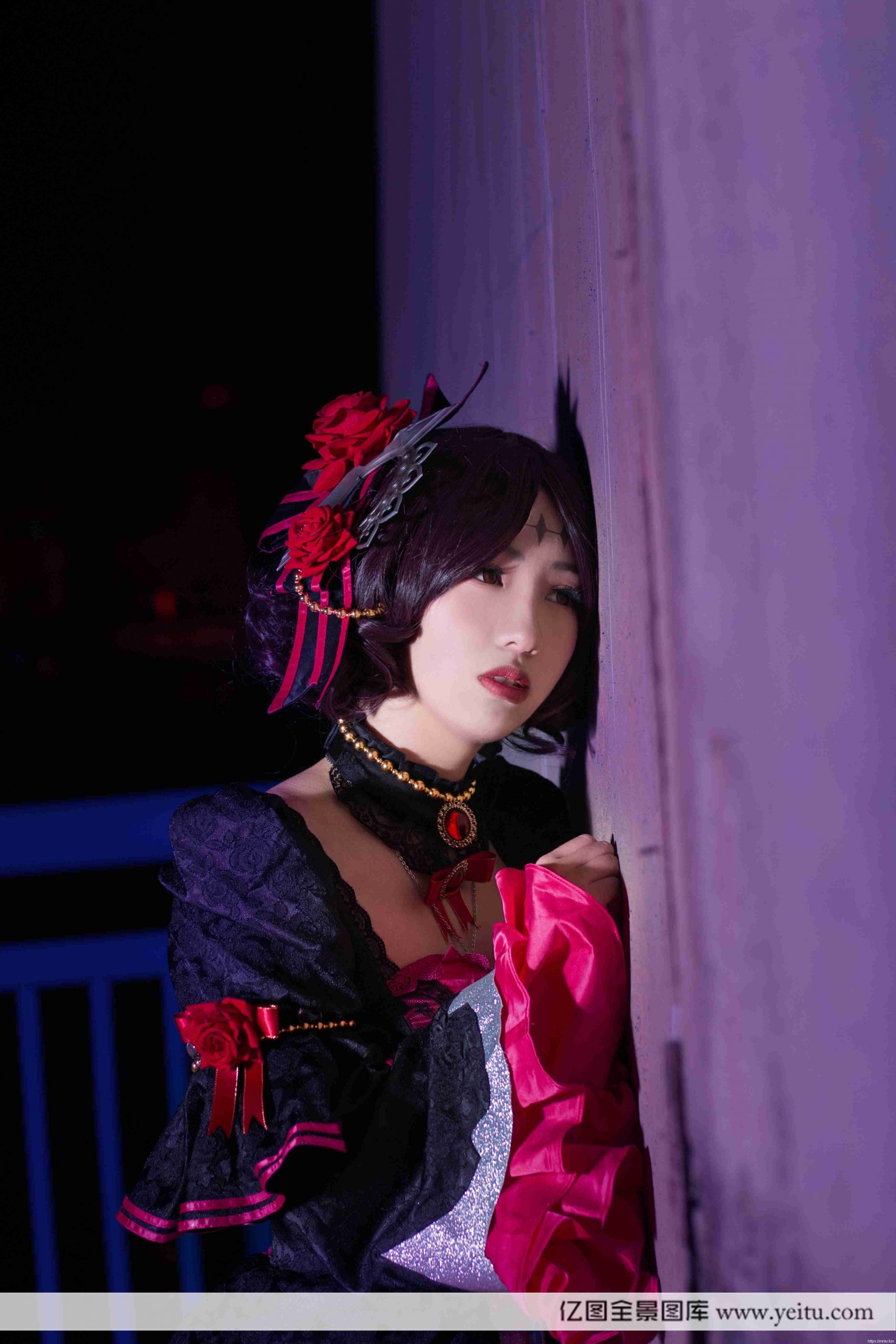 coser沐恩COSPLAY王者荣耀露娜哥特玫瑰