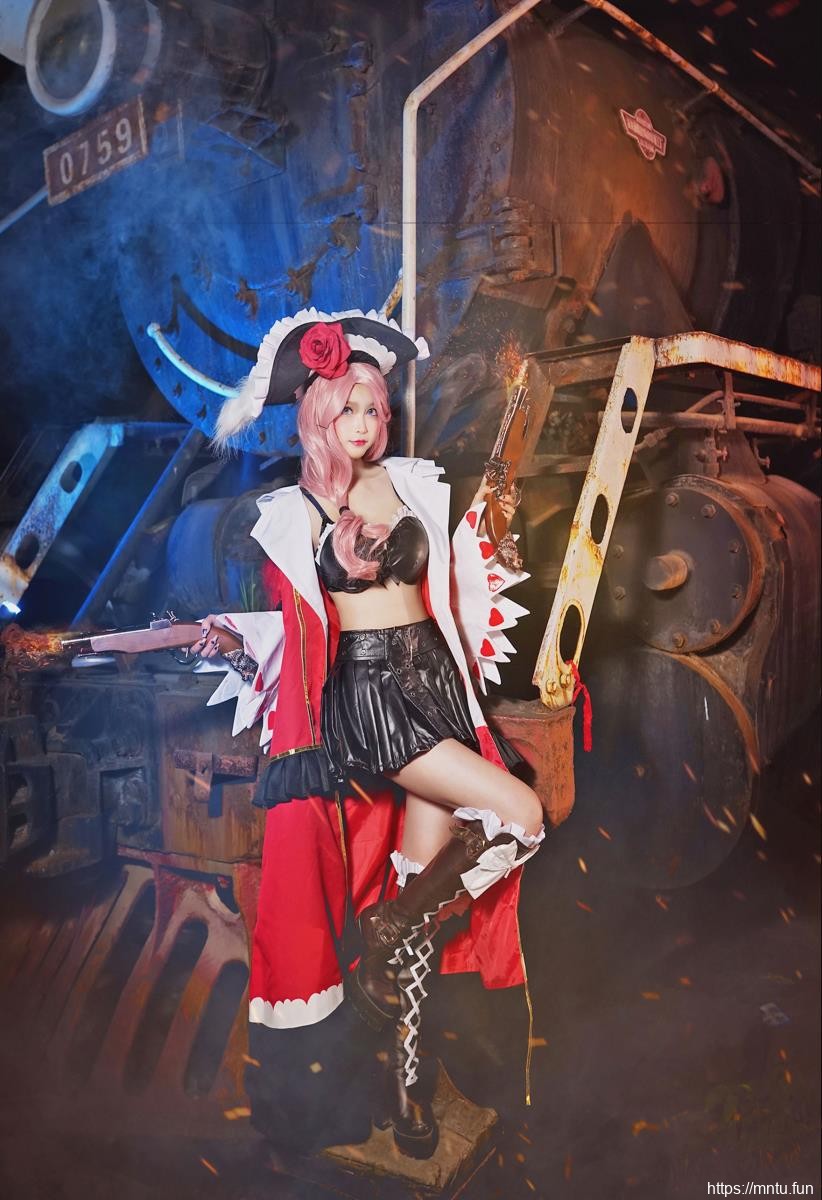 女神KUKI-小小COS王者荣耀加勒比小姐虞姬