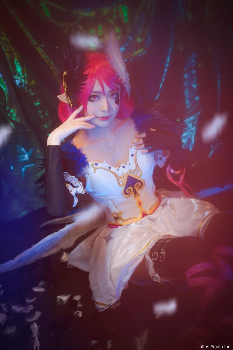 清纯少女YUKO喵_COS王者荣耀天鹅之梦小乔