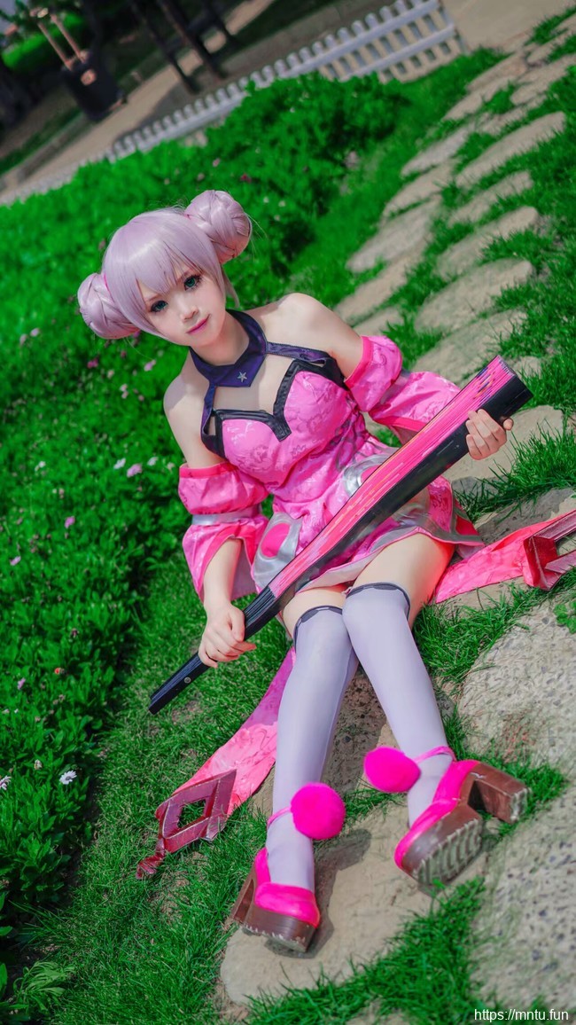 双马尾萝莉凌COS王者荣耀恋之微风小乔