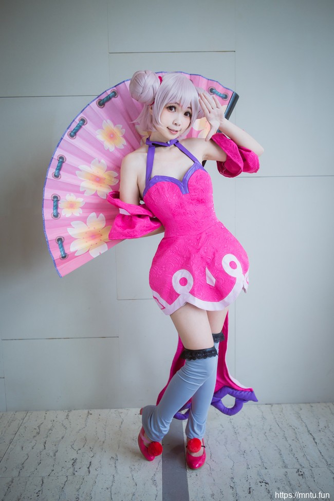 清纯美女海鲜君暑假COS王者荣耀小乔