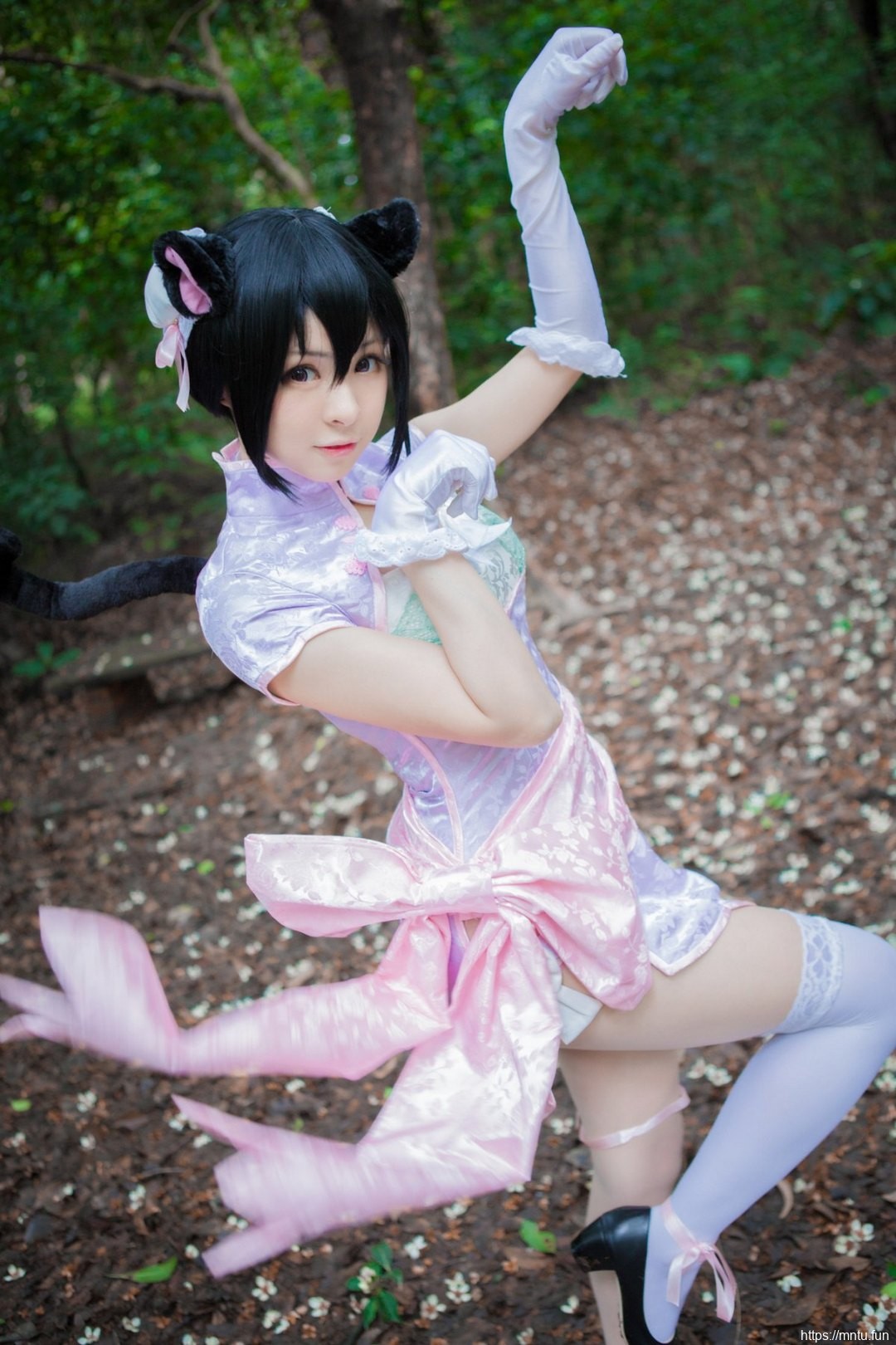 旗袍美女cosplay蕾丝猫白丝袜的性感诱惑