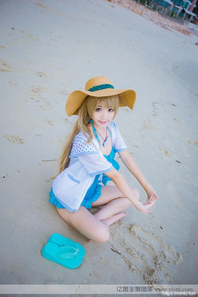 南小鸟海滩比基尼深沟有深度