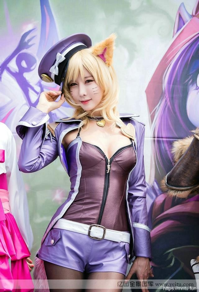 清纯可爱cosplay大尺度福利照小美女性感狐狸cosplay