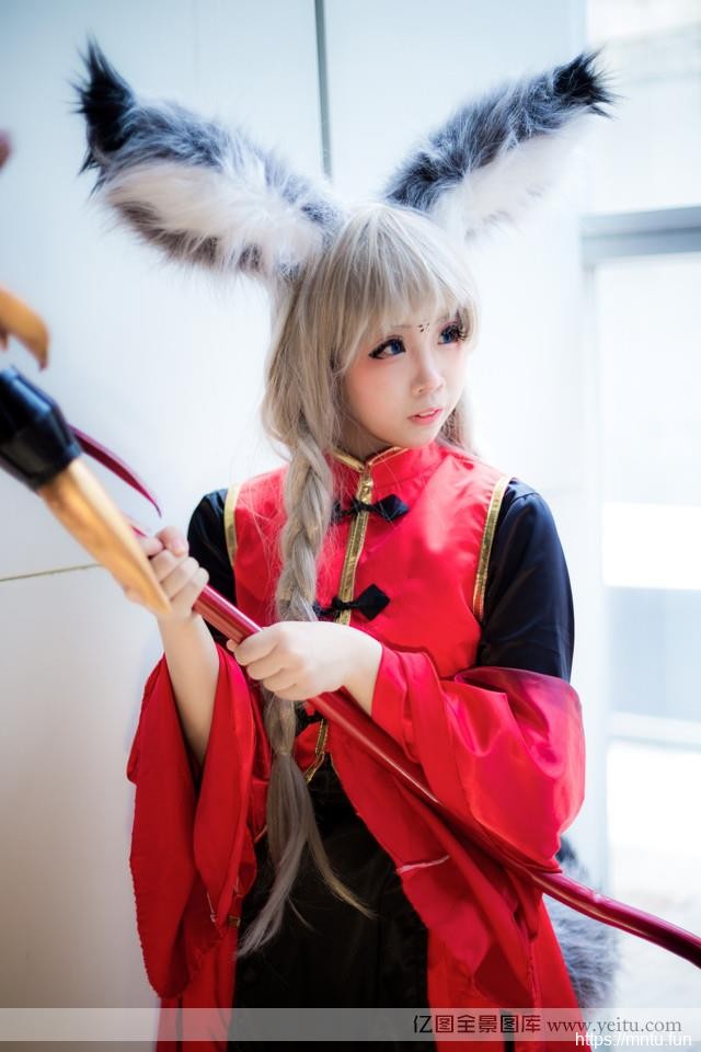 可爱萝莉的变身狐狸精cospcosplay动漫人物lay