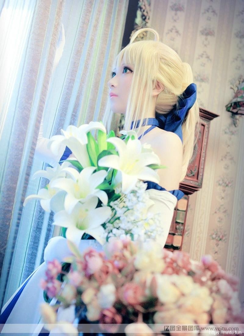 白皙美女sa好看的cosplay图片ber女王COSPLAY写真