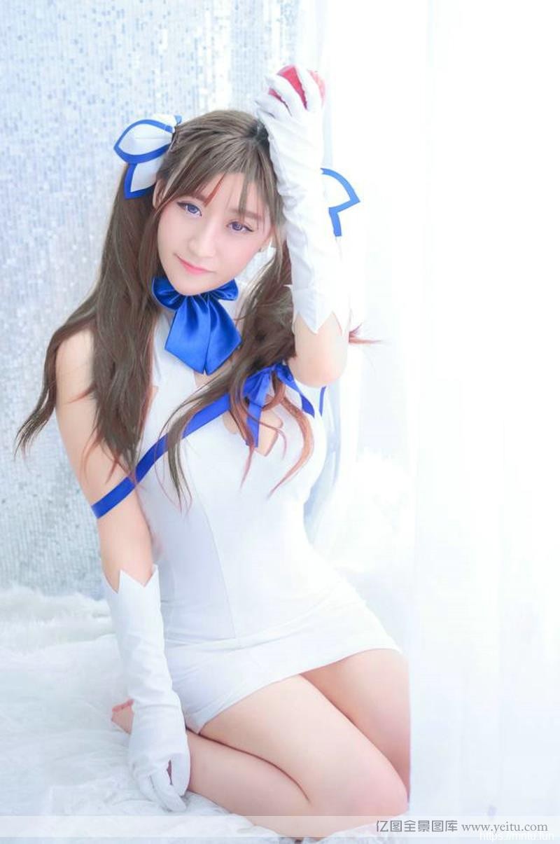 性感美女cosplay赫斯缇雅旗袍白丝cosplay诱惑美胸