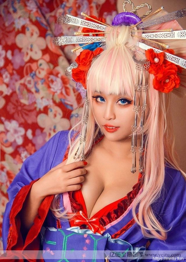 花魁雪露白丝长筒袜cosplay惊艳cosplay图片