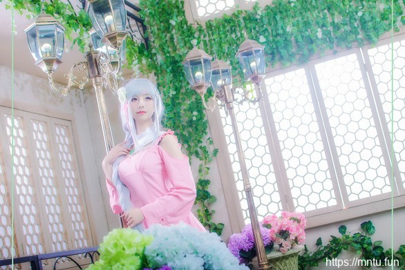 日本少女cosplay艾米莉娅福利写真图片