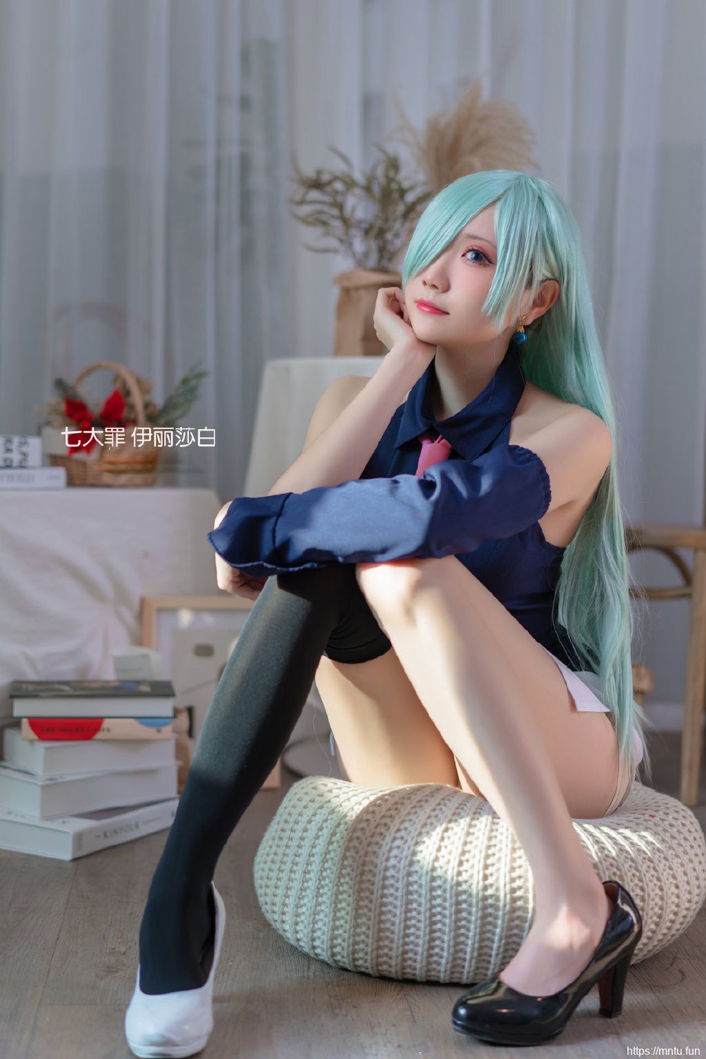 伊丽莎白·里昂妮丝COS美女高清性感图片