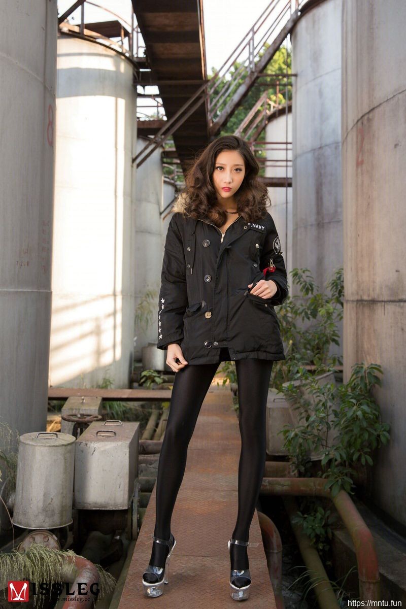 MISSLEG蜜丝美女cosplay女装动漫模特凌宝儿迷彩与紫COSPLAY写真套图