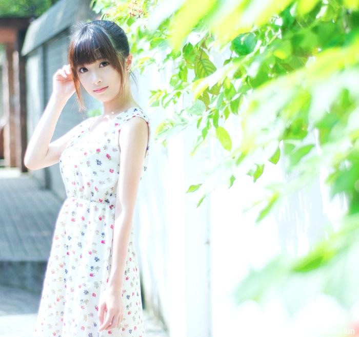 清纯高中生甜美可爱生活照