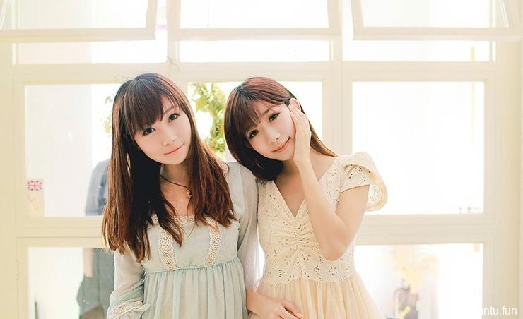 姐妹花清纯女生私房闺蜜照