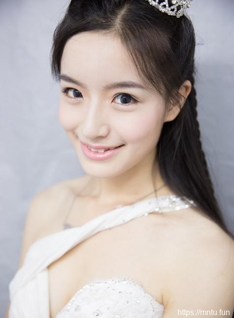 清纯少女美腿白皙诱惑写真