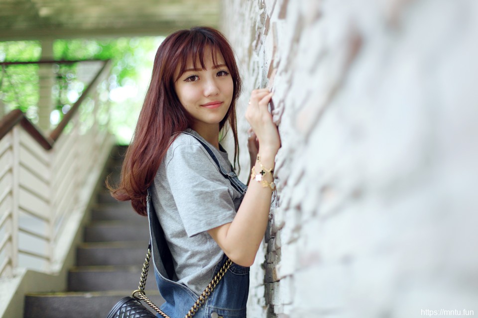 清纯氧气少女夏日阳光写真外拍