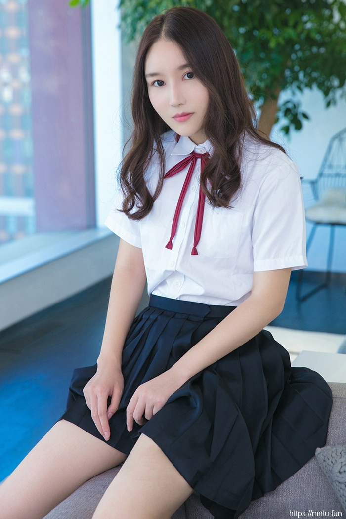 少女的青春异动清纯妹子魏扭扭学生制服妙不可言