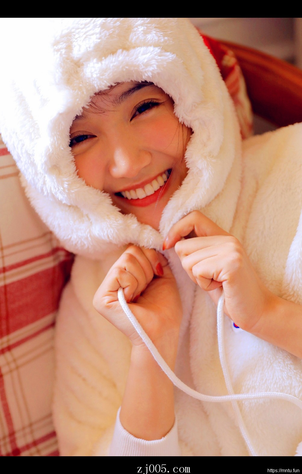 清纯美少女唯美写真有一个是我善良的小姨子