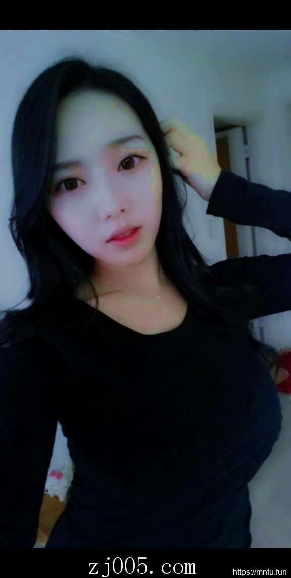 清纯羞涩美女MM十七岁的雨季妹子图