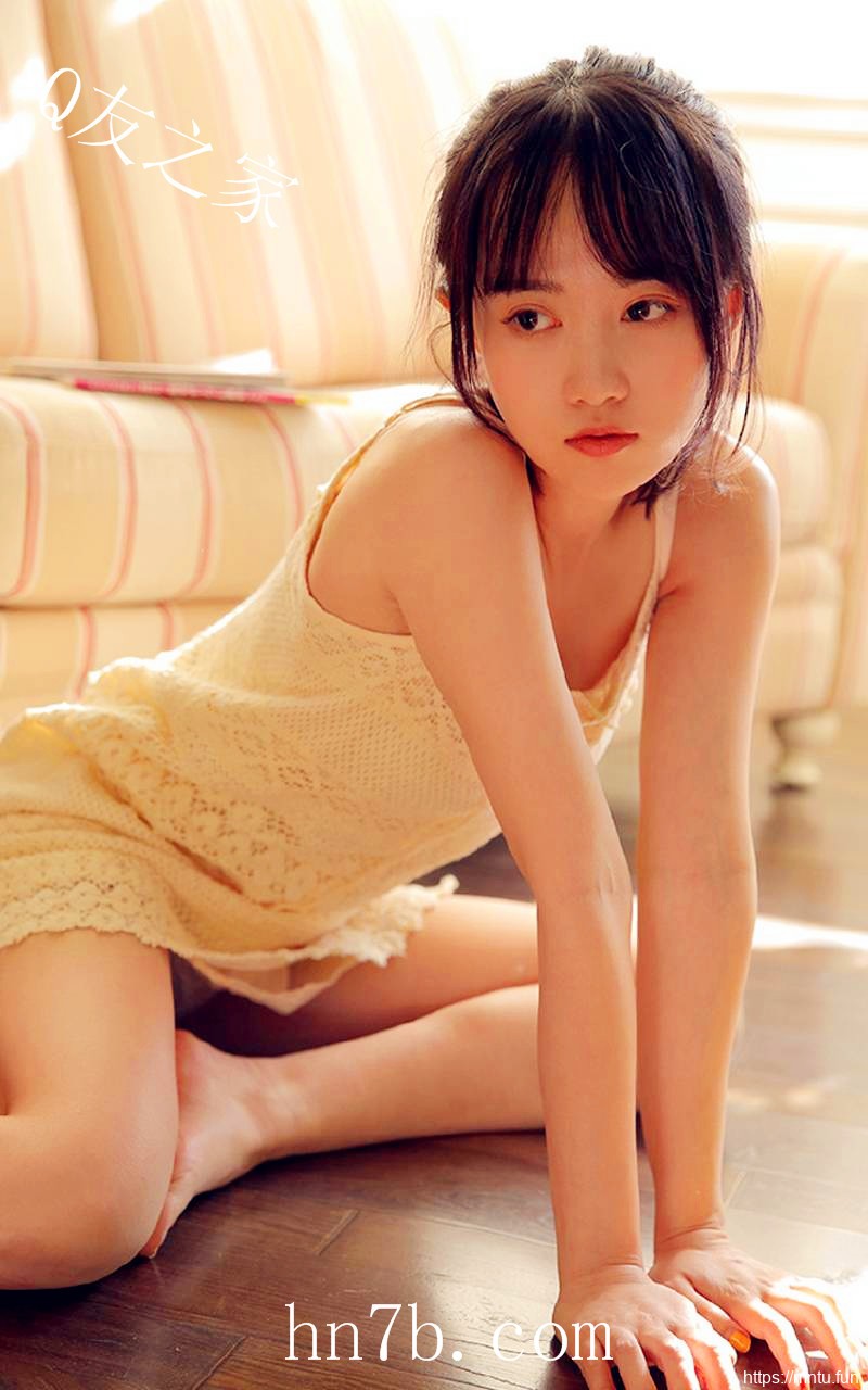 丰满清纯美女性感吊带长腿美女写真摄影欣赏