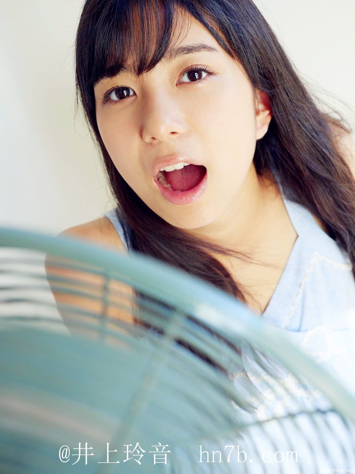 清纯日本小妹井上玲音野外大秀写真摄影