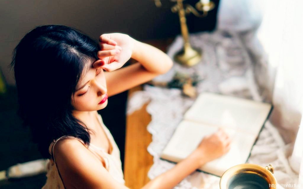 极品性感吊带美女写真2019艺术摄影