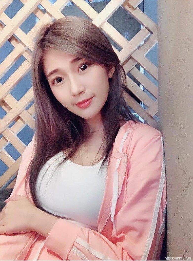 台湾清纯美女谢薇个性艺术写真摄影展