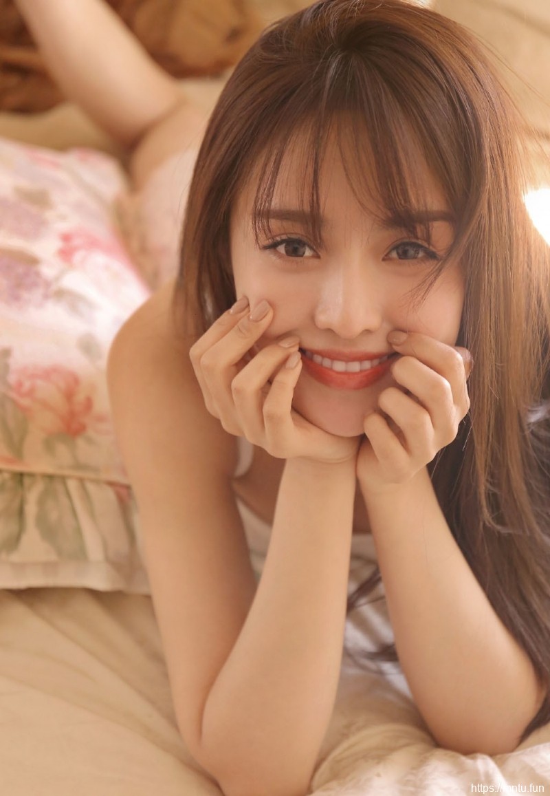 清纯美少女明眸皓齿身材好看私房照