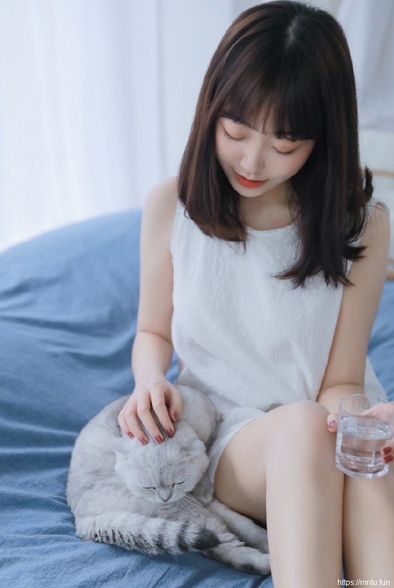 小姐姐肤白貌美小清新美女写真