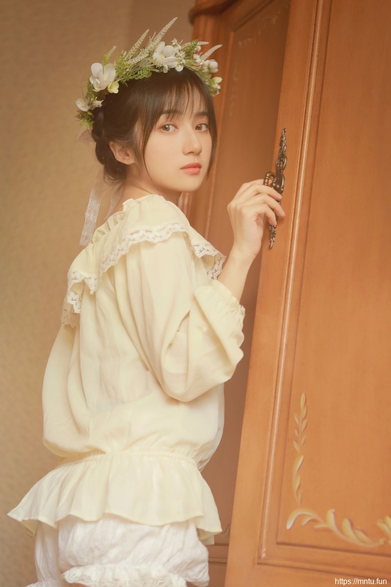 尤果网温婉小女人性格温柔无害撩人妹子图