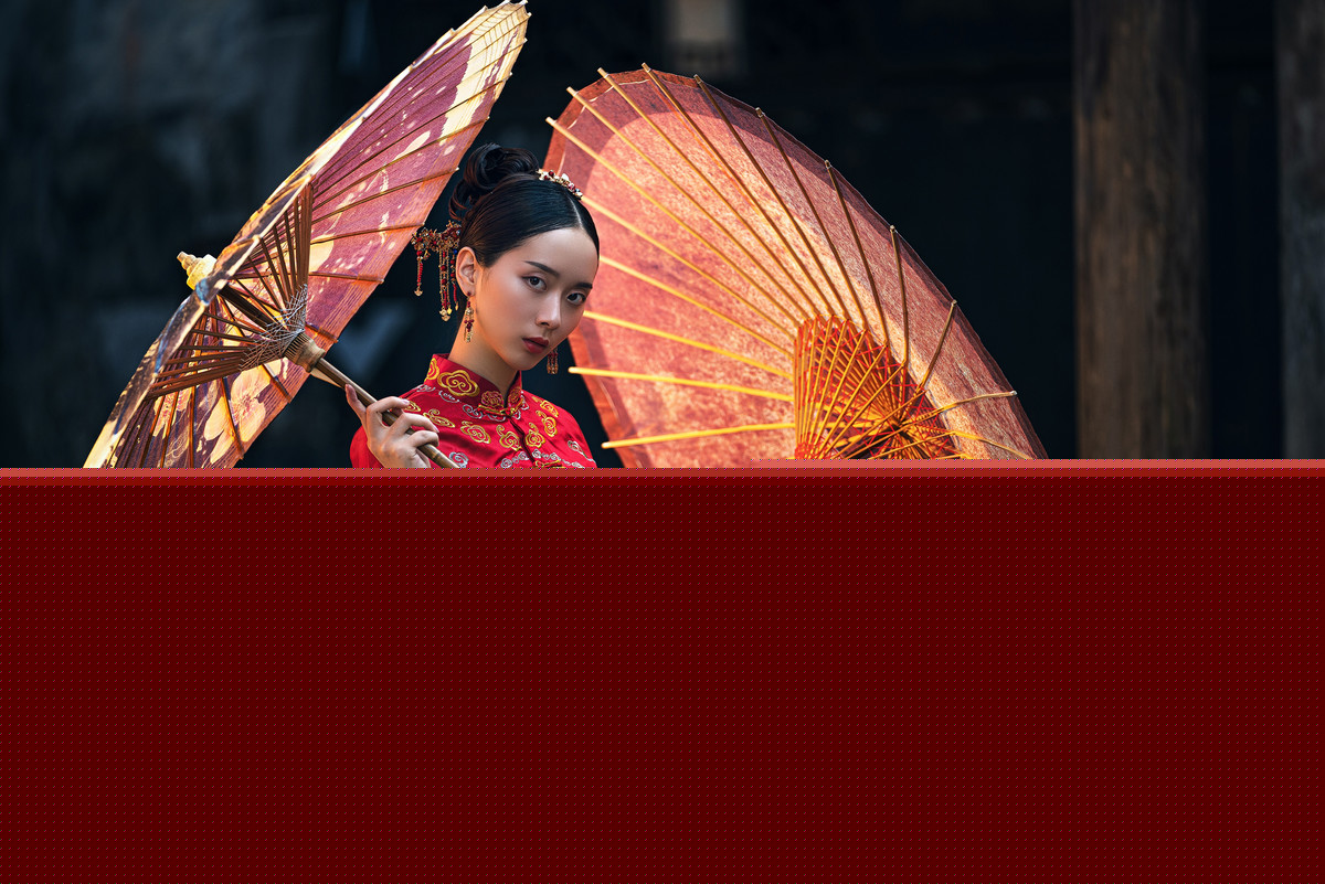 美艳性感的古装佳人大红嫁衣奢华典雅古风摄影图片