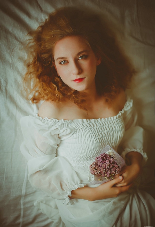 古典柔美复古油画感美女私房写真