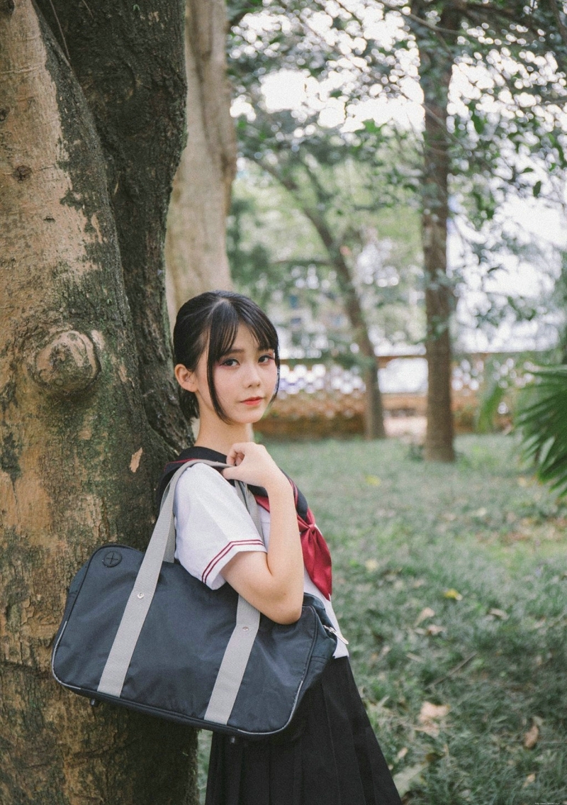 日系马尾青春姑娘娇柔可人