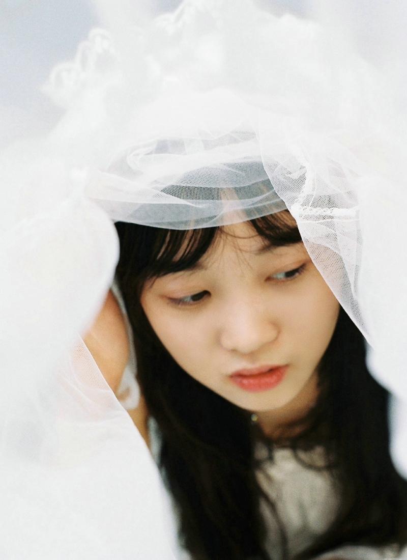 户外可爱圆脸妹子清纯可人写真