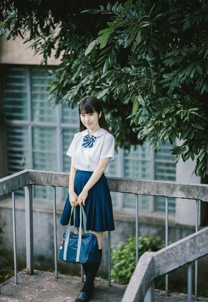 日系校服妹子学院风可爱甜美写真
