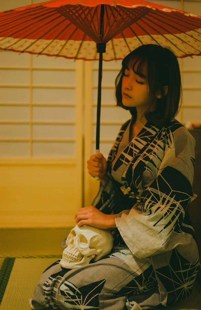 日系私房内的个性另类和服美女娇艳动人