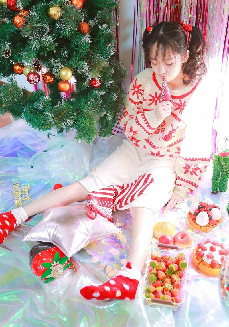 圣诞双马尾靓丽妹子可爱清新俏皮