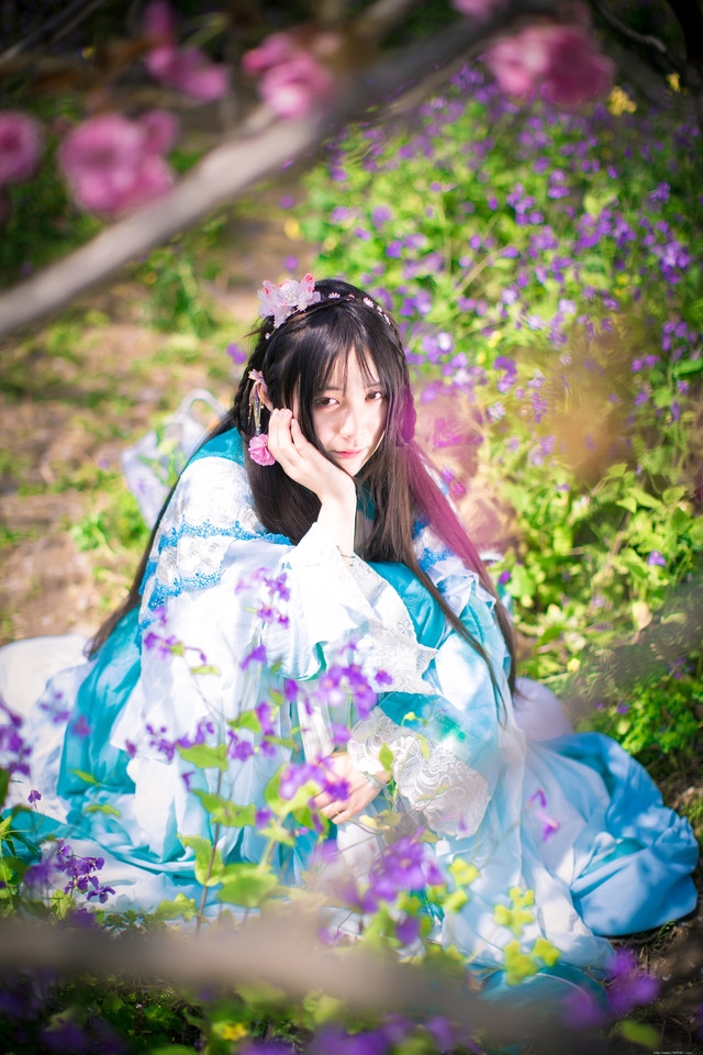 清新脱俗美女古装造型清婉亮眼