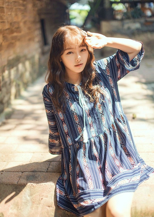 笑容灿烂清丽少女桃腮杏脸着木耳裙阳光诱惑唯美写真