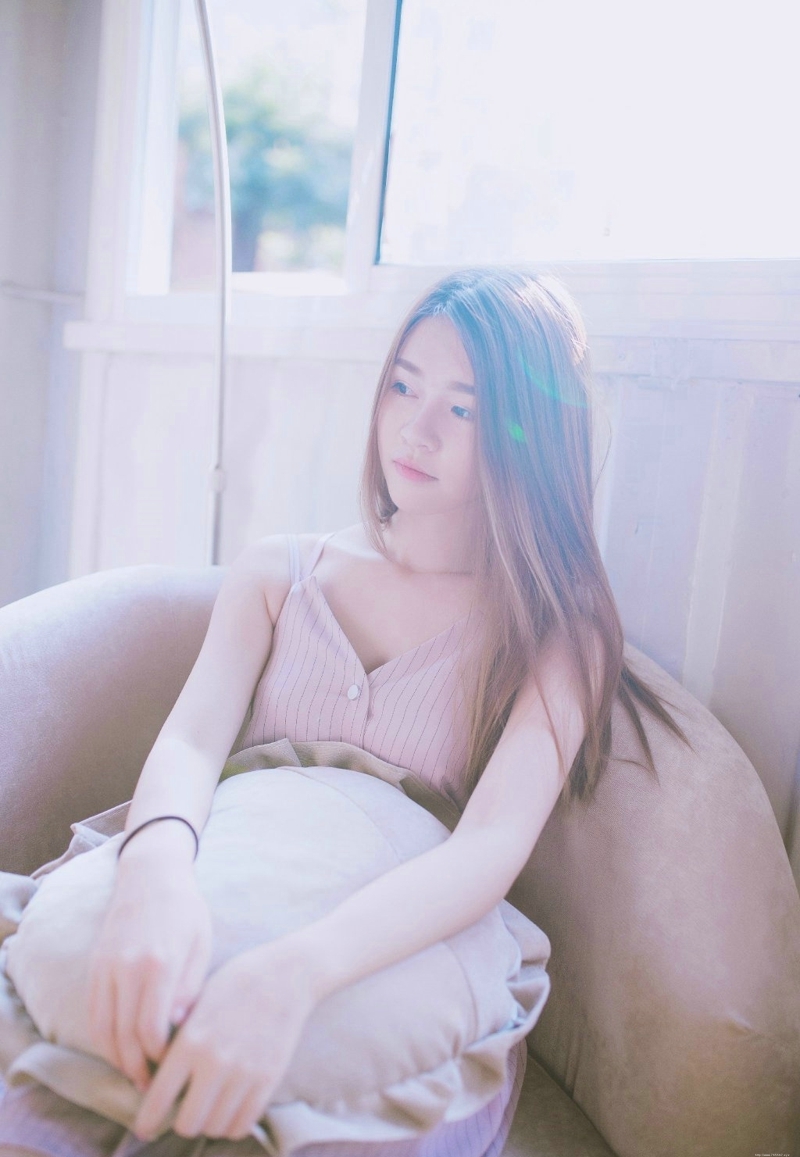 阳光私房长发女神长腿美丽迷人